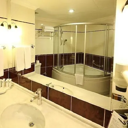 Hotel Anemon Grand